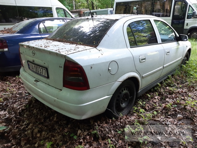 Samochód osobowy OPEL ASTRA II 1.4 